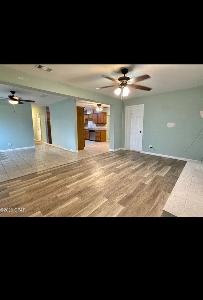 Photo - 1418 Iowa Ave