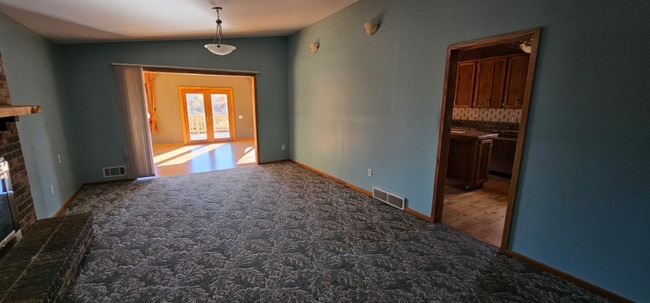 Photo - 2020 Crosstown Blvd NE