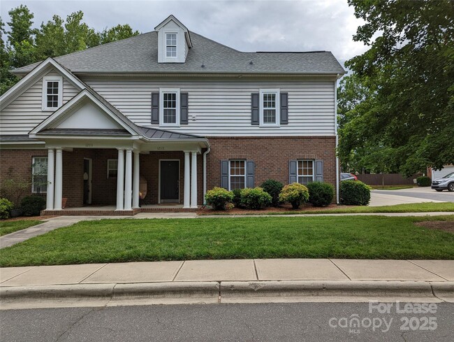 Photo - 12115 Valley Oak St Townhome