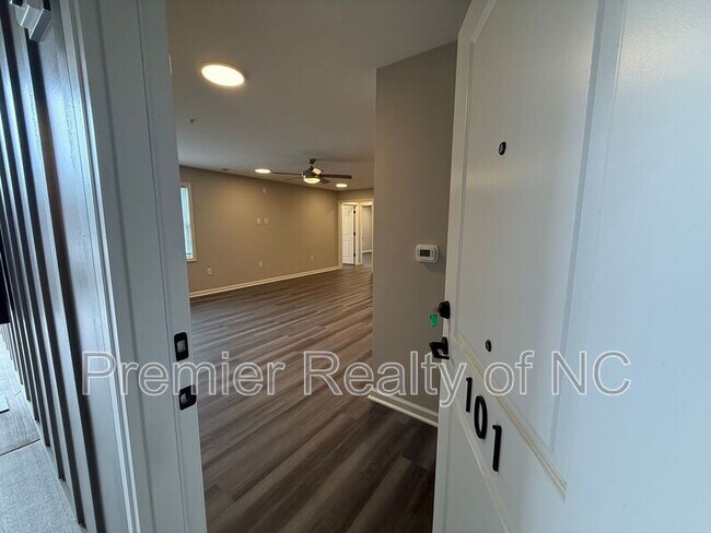 7085 Hanesbrook Cir Unidad 104