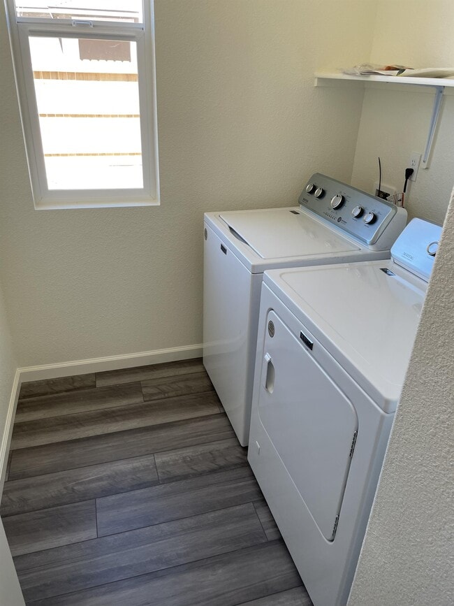 Photo - 110 Oakmont Dr