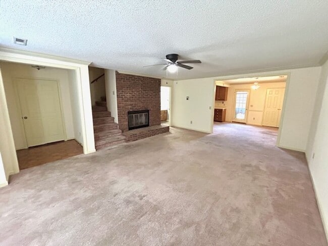 Photo - Spacious 2 Bed / 2.5 Bath Home in Madison