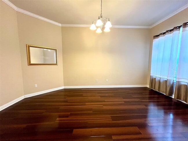 Photo - 10000 Paulines Way