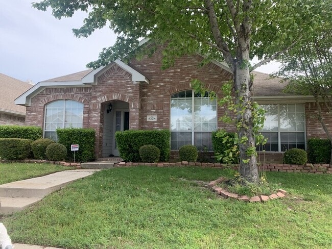 Building Photo - Home for Rent in The Colony- 3/2/2