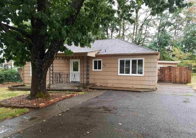 Photo - 658 Browning Ave S Casa