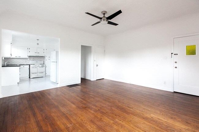 pisos de madera noble - 1139 N Commonwealth Ave