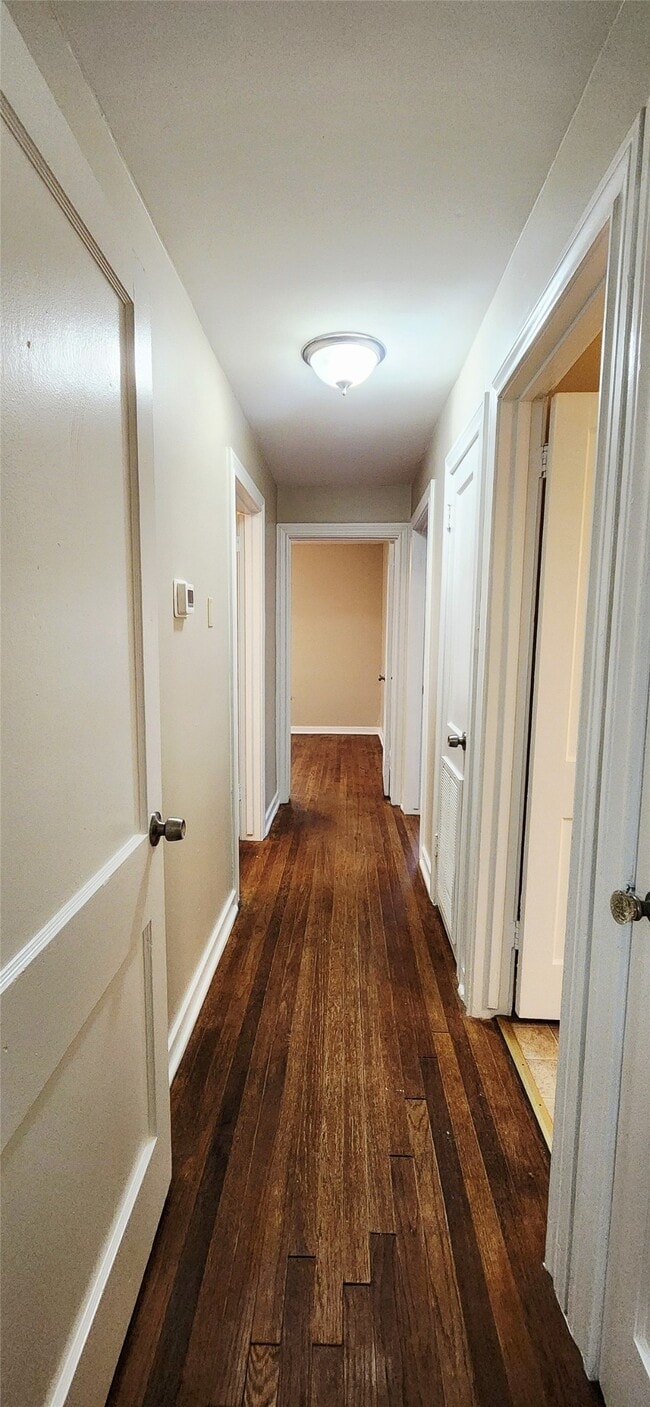 Photo - 222 Winding Way St