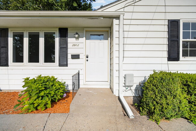 Photo - 3902 43rd St Unit 3902 43rd