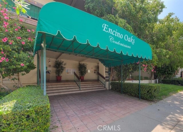 Photo - 5460 White Oak Ave Unit f202