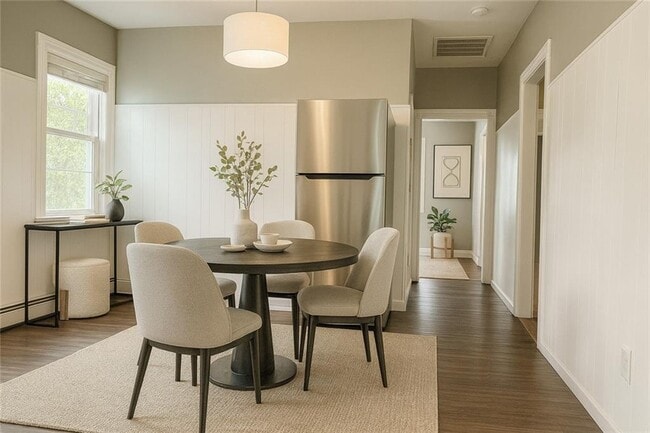 Building Photo - 50 E Transit St Unit 3