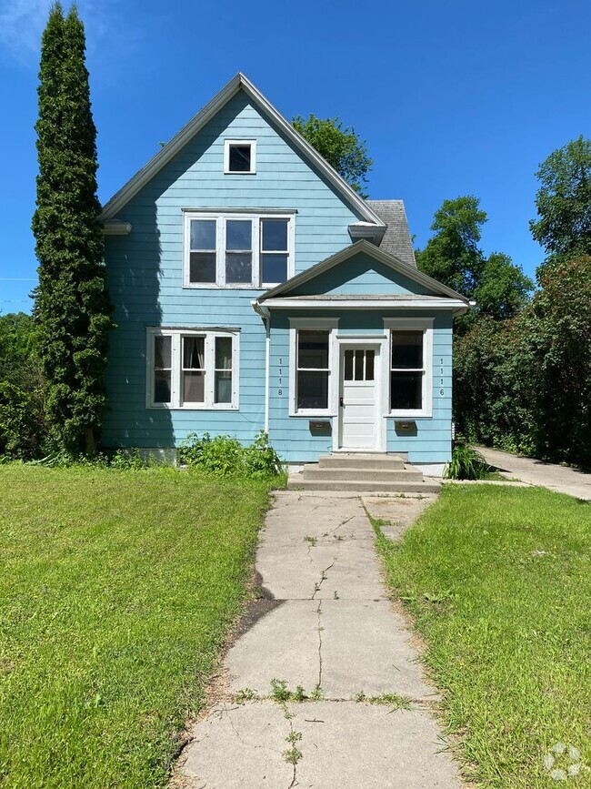 Building Photo - Charming 2 Bedroom Upper-Level Duplex on B... Rental