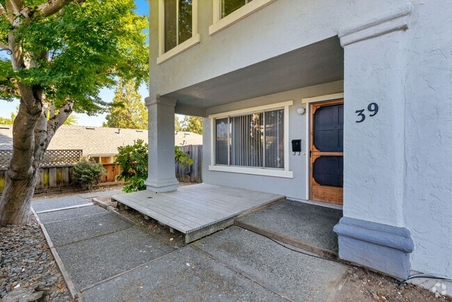 Building Photo - 39-41 Griggs Lane Unit 39 Rental