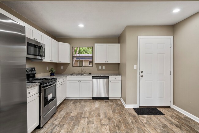 Photo - 3411 Balboa Cir