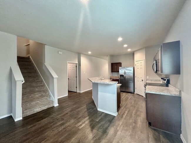 Photo - BEAUTIFUL 4 BR/2.5 BTH HOME IN CONVERSE