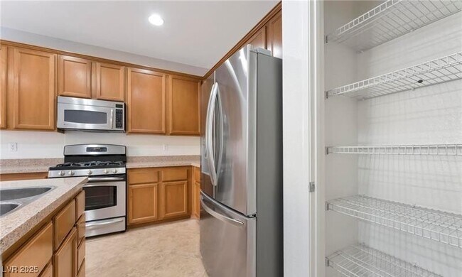 Photo - 9764 Bedstraw St