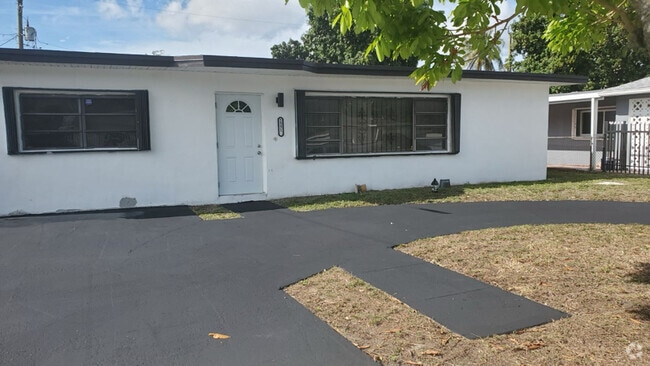 Building Photo - 2531 NW 152nd Terrace Rental