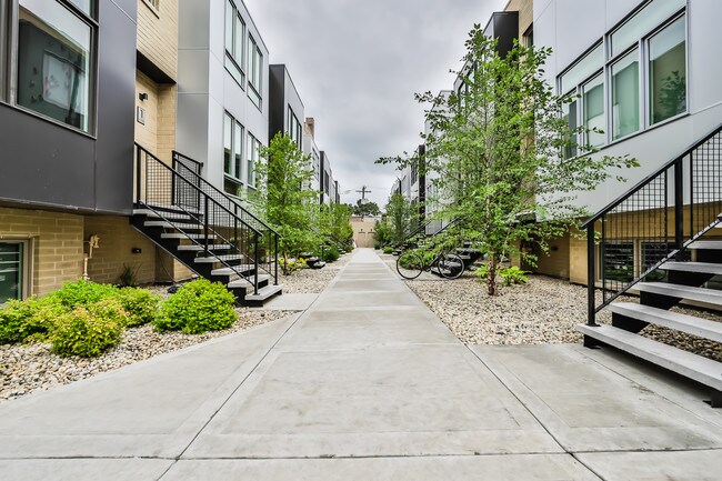 Photo - 6115 S University Ave Unit 4