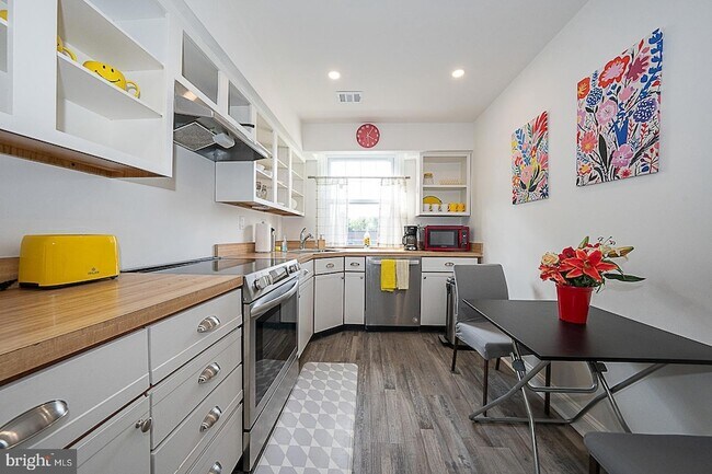 500 E Lancaster Ave
