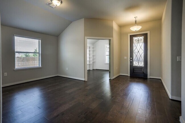Photo - 7108 Garnet Mill Ln