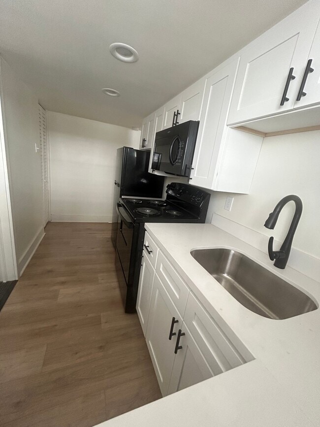 1007 Broadway St Unit D