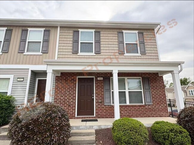 Building Photo - 3900 Swinton St