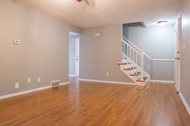 Photo - 3125 Tromley Ct