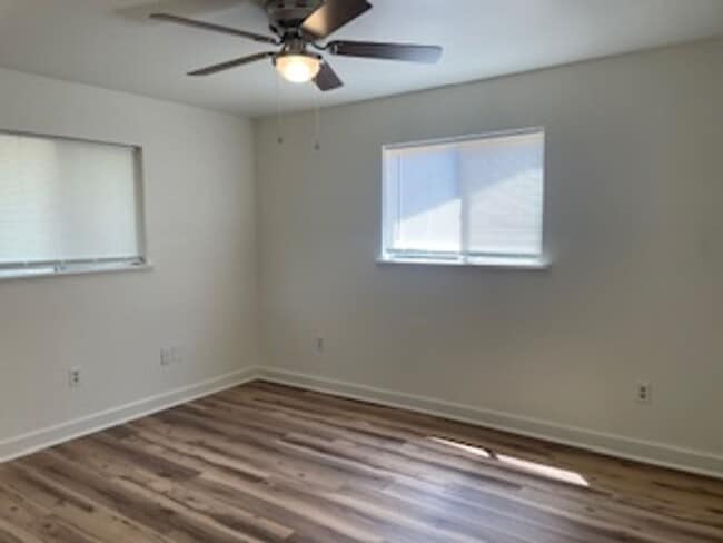902 Glen Rose Rd