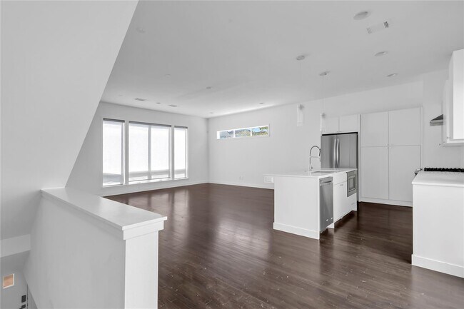 Photo - 4915 Flitwick Ct