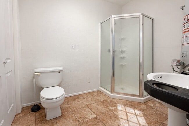 Photo - 20250 Vineyard Ln