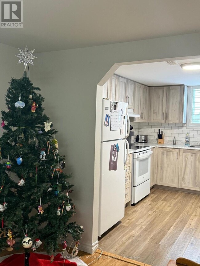 Photo - 57 Simcoe Rd