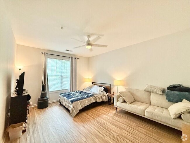 Building Photo - 3131 Hemlock Forest Cir Unit 204 Rental