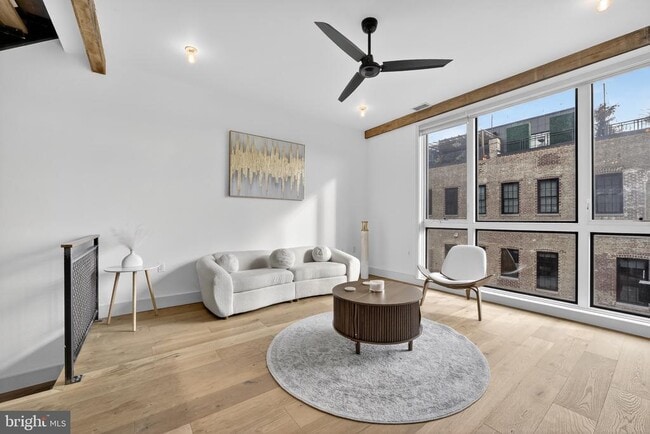 Photo - 774 Girard St NW