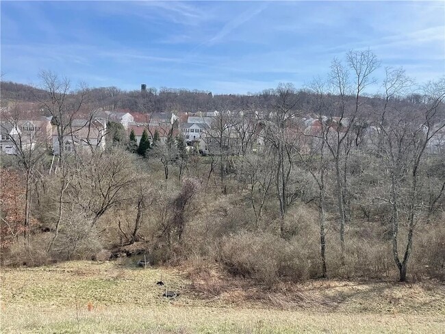 Photo - 410 Scharberry Ln
