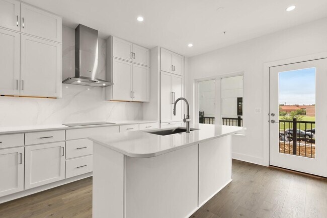 Photo - 39 Lower Service Ct NW