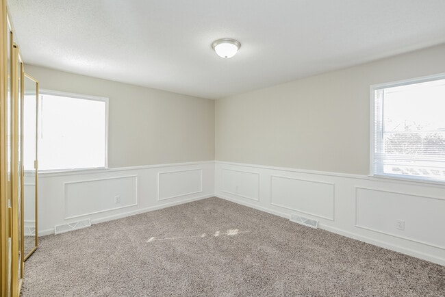 Photo - 204 N Woodson Dr