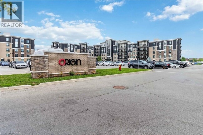Photo - 640 Sauve St Unit 602