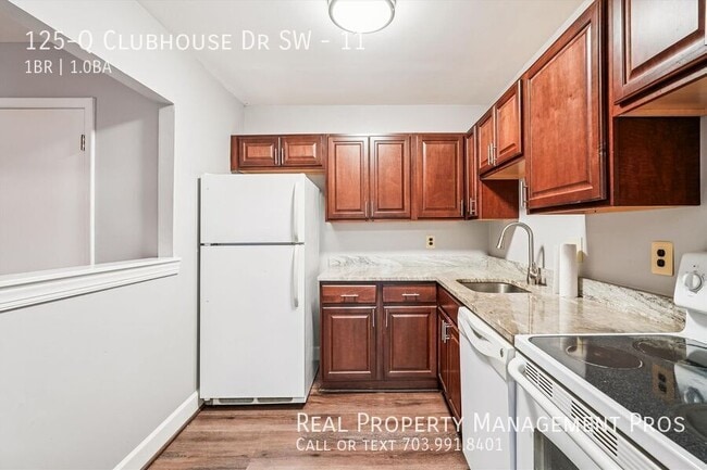 Photo - 125 Clubhouse Dr SW Unit 11