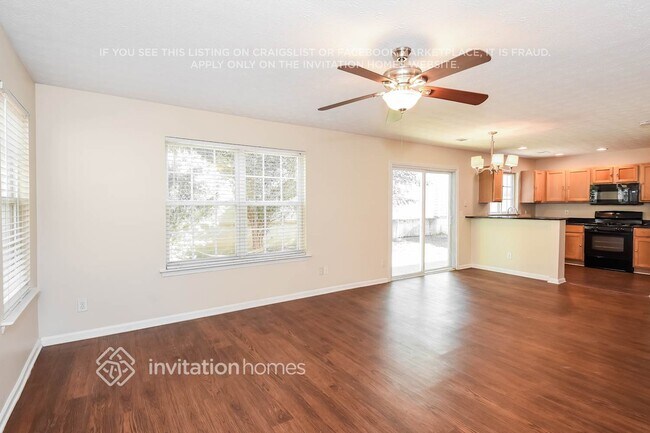 Photo - 566 Windcroft Cir NW