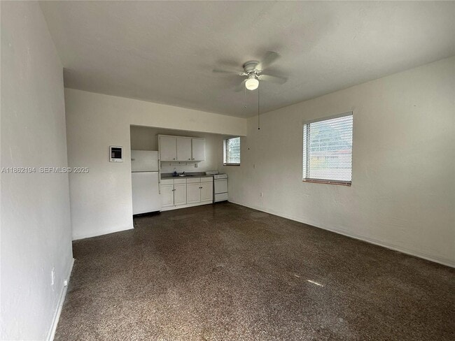 Photo - 361 Sharar Ave Unit 1