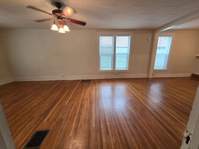 Photo - South Hill Home!! Available Now!