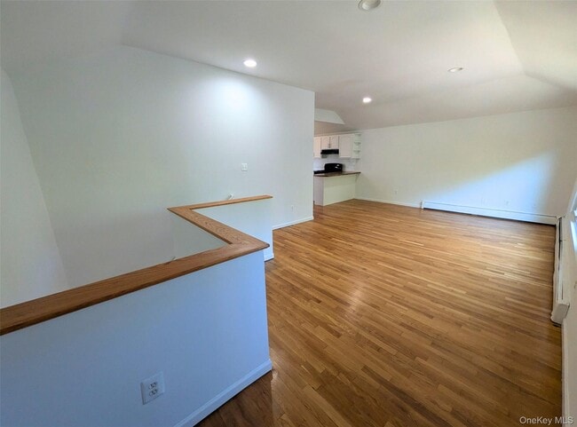 Photo - 174-17 129th Ave