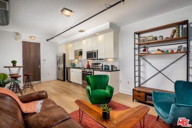 Photo - 710 N El Centro Ave Unit 316