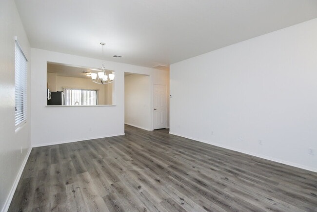 Photo - 2331 W St Catherine Ave