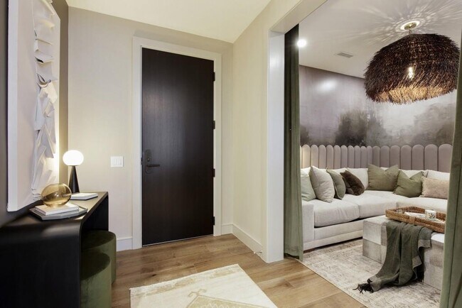 Photo - 2425 Peachtree Rd Unit 1006