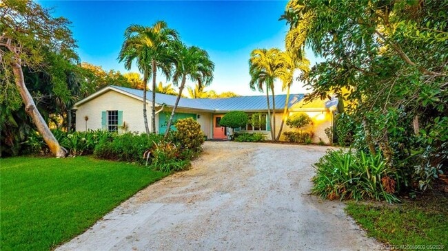 Photo - 62 S Sewalls Point Rd