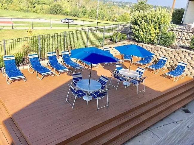 Pool Deck Lounge