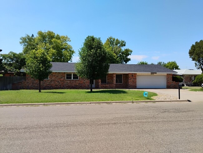 Building Photo - Beautiful 3 Bedroom Home, Zia School District!