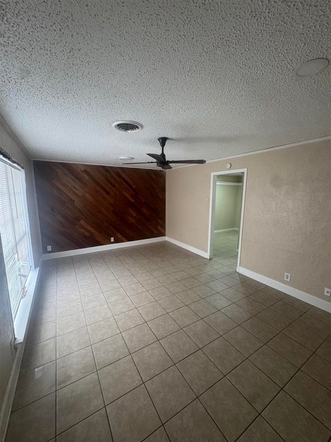 Photo - 3726 Bowling Ln