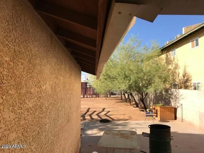 Photo - 710 W 11th St