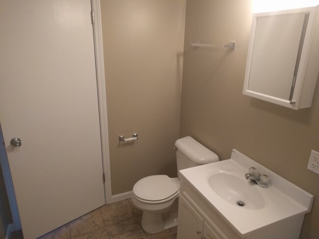 Bathroom - 210 William St